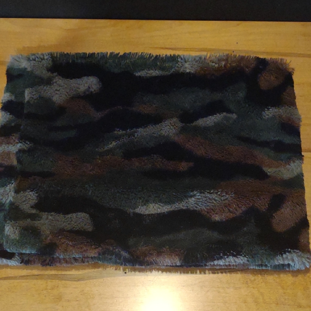 Steve Madden‎ Camouflage Faux Fur Neck Scarf